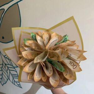 Букет "Денежный водопад" из купюр